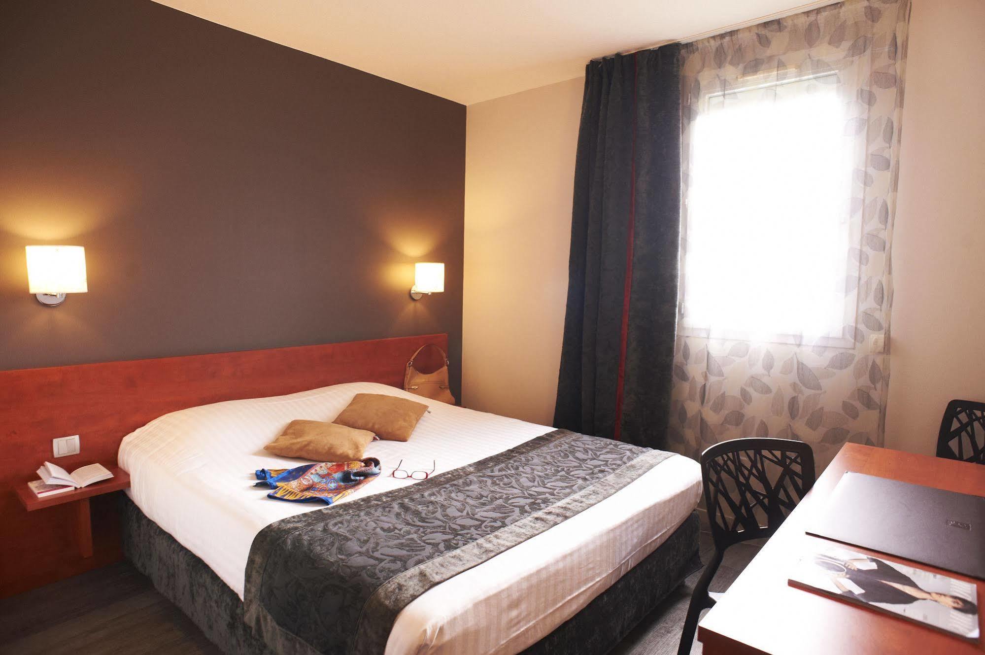 Hotel Restaurant Du Parc Saumur Logis Elegance Екстер'єр фото
