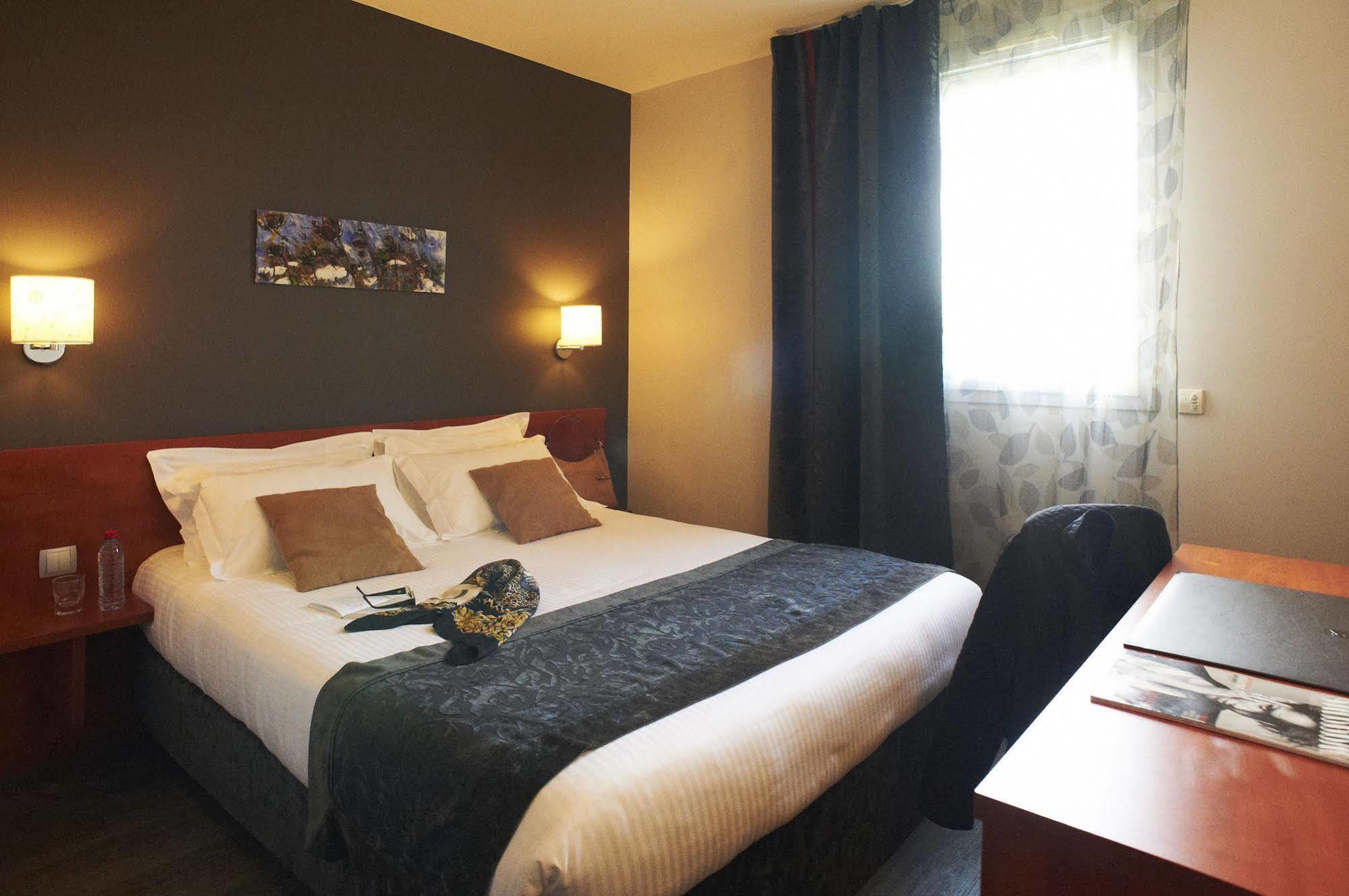Hotel Restaurant Du Parc Saumur Logis Elegance Екстер'єр фото